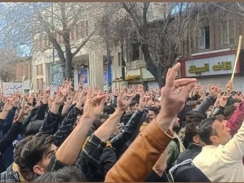 Azərbaycan&nbsp;türkləri Urmiyada etiraza QALXDILAR - VİDEO