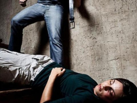 Parkda anasına 8 bıçaq zərbəsi endirdi - Həbs EDİLMƏDİ