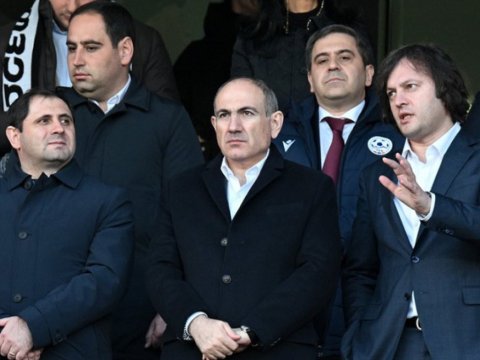 Paşinyan İrəvana ağır məğlubiyyətlə qayıdır