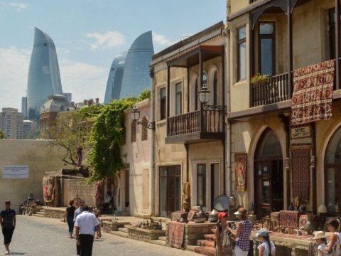 Azərbaycana gələn turistlər niyə azalıb?