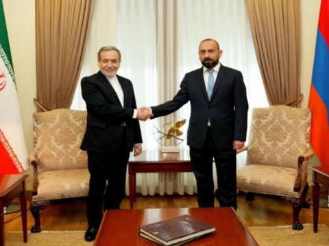 Araqçi İrəvanda Mirzoyanla görüşdü