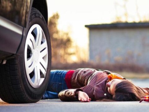 Mingəçevirdə müəllimi maşın vurdu