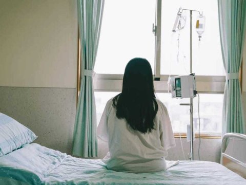 Ağcabədidə 13 yaşlı qız uşaq dünyaya gətirdi - Ailəsi ondan imtina etdi