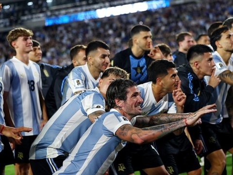 Argentina Braziliyanı darmadağın etdi