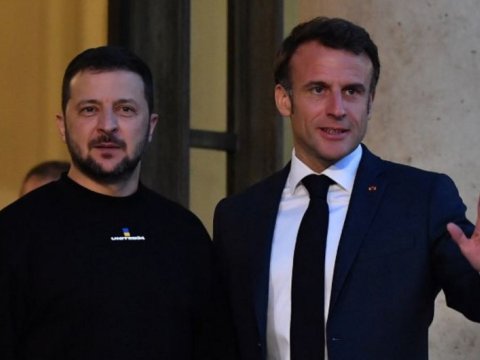 Zelenski Makronla bir araya gəldi