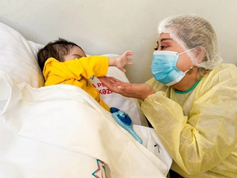 Ananın evdə günlərlə tək qoyduğu körpənin son durumu - TƏBİB məlumat yaydı