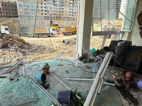 Evi uçurdulan vətəndaş şirkətdən 2 milyon istəyib? - Özü DANIŞDI