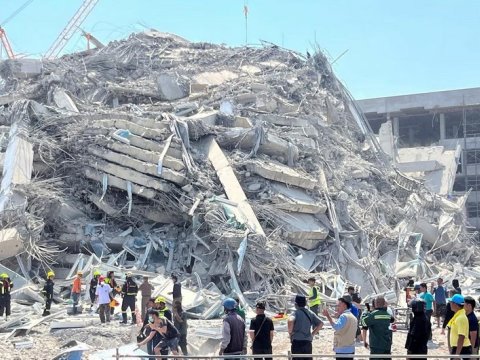 Zəlzələ 144 nəfərin həyatına son qoydu