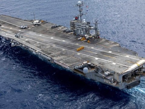 Husilərdən ABŞ aviadaşıyıcısına HÜCUM