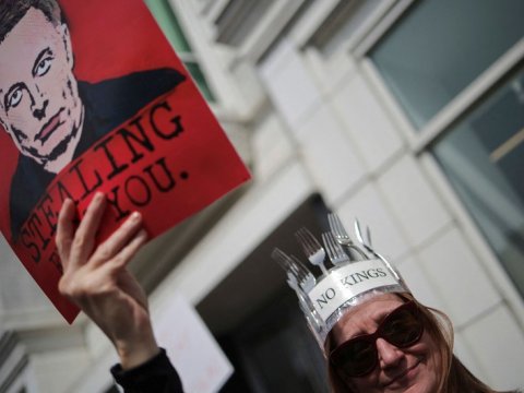 İlon Mask və "Tesla"ya qarşı ETİRAZLAR