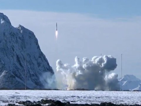 Almaniya ilk özəl raketini buraxdı