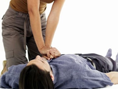 Əlifba qədər vacib - İlkin tibb yardım dərsləri niyə hələ də FORMALDIR...