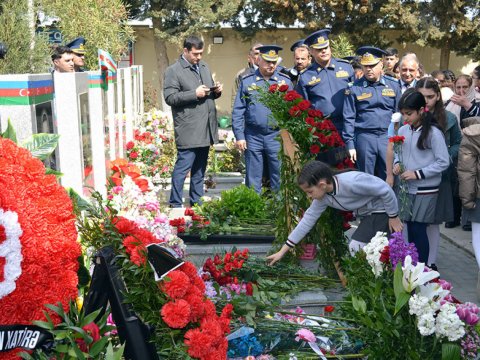 Aprel şəhidlərinin xatirəsi yad edilib -&nbsp;VİDEO