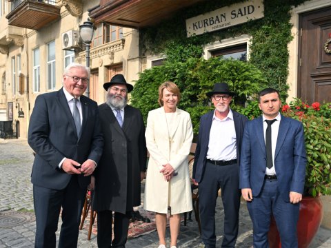 Almaniya Prezidenti İçərişəhərdə - FOTO