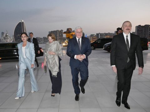 Prezidentlər Heydər Əliyev Mərkəzində - FOTOLAR