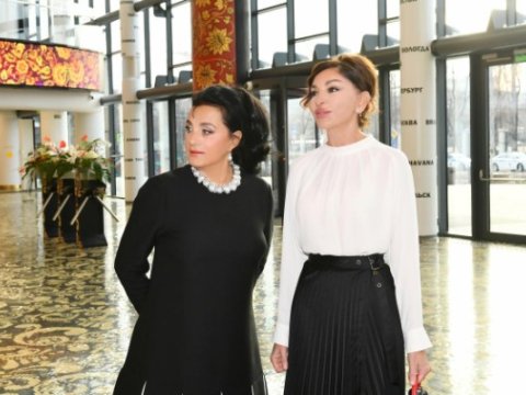 İrina Viner Mehriban Əliyevanı təbrik etdi