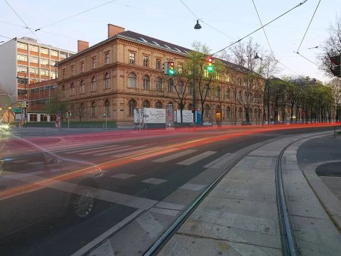 Dünyada ilk - Süni intellekt tələbə oldu