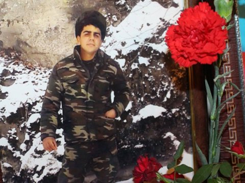 Aprel günləri mənim üçün ən çətin günlərdir - Şəhid anası