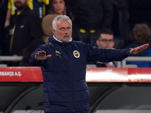 Mourinyonun cəzası bəlli oldu