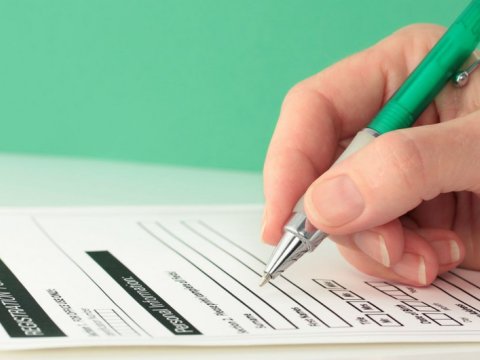 Abituriyentlər sual kitabçalarına &ldquo;hörmət edəcəm&rdquo; YAZIRLAR