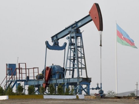 Neft 70 dollardan aşağı düşdü - Azərbaycanı nə GÖZLƏYİR...