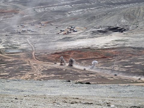 Ordumuz silahları işə saldı: nazir izlədi - VİDEO