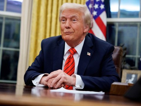 Tramp öz qərarına görə 500 milyon dollar itirib