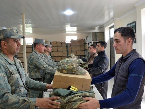 Ehtiyatda olan hərbçilər orduya çağırıldı - FOTOLAR