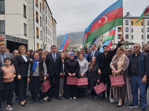 Suqovuşana daha 54 ailə köçdü&nbsp;- FOTOLAR