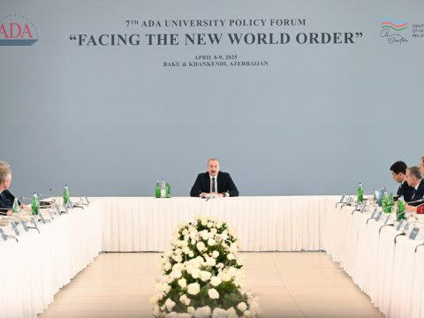 Prezident beynəlxalq forumdan görüntülər PAYLAŞDI