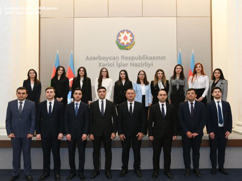 Diplomatik xidmətə qəbul olunanlar and içdilər