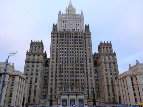 Rusiya iki diplomatı ölkədən çıxarır