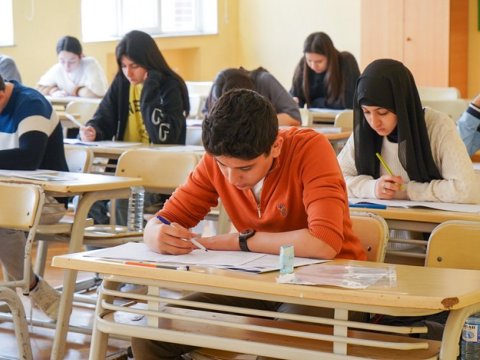 Bazar günü 9-cu siniflər imtahan verəcək