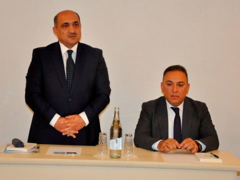 Yeni rektor kollektivə təqdim edildi