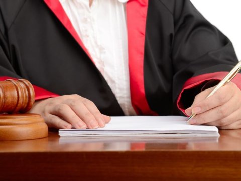 Məhkəmələrdə 164 qadın hakim çalışır