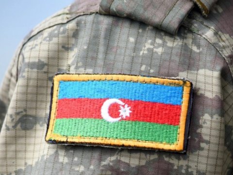 Hərbi geyim formasının daşınması halları MÜƏYYƏNLƏŞİR 