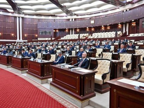 Vergi Məcəlləsinə və digər 10 qanuna dəyişiklik təsdiqləndi