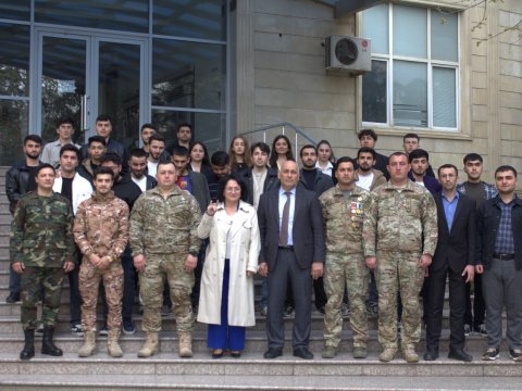 İqtisad Universitetində Aprel döyüşünün şəhidləri anıldı