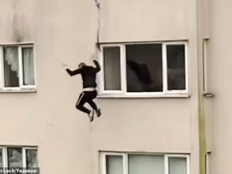 Məktəbin pəncərəsindən yıxılan şagirdin son durumu