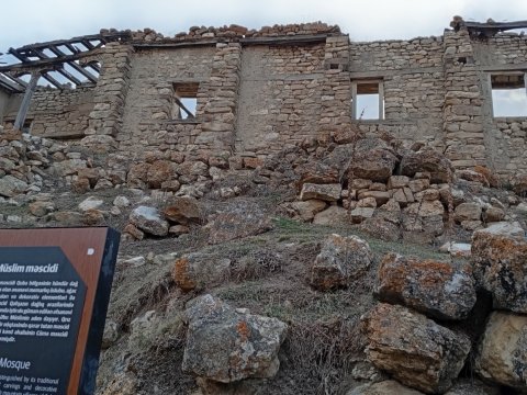 Tarixi məscidlə bağlı Milli Məclisə müraciət edildi