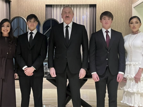 Prezident ailəsi ilə birgə Antalyada - FOTO