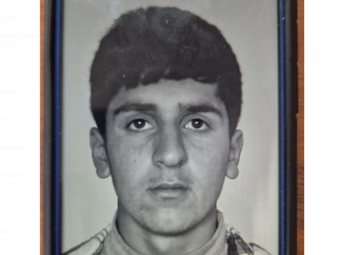 17 yaşlı oğlan itkin düşüb