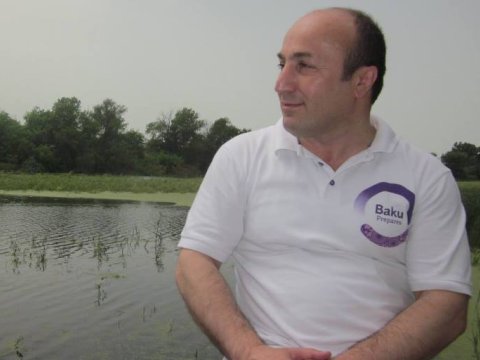 “Cahangir Novruzovsuz teatr batacaq hökmünü vermək olmaz” - SƏNƏTŞÜNAS