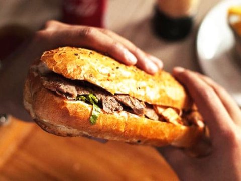 4 nəfər dönərdən zəhərləndi