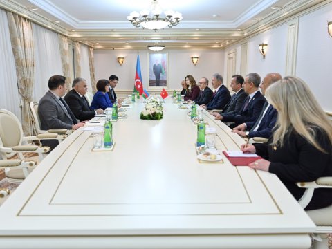 Spiker Hulusi Akarla görüşüb - FOTO