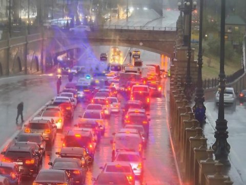 Bakı yollarında hərəkət ÇƏTİNLƏŞİB