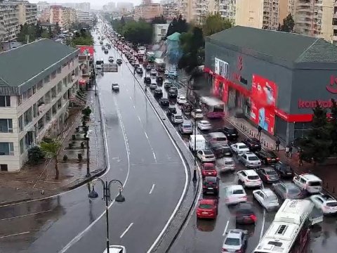 Yağışlı havada yollardakı son VƏZİYYƏT