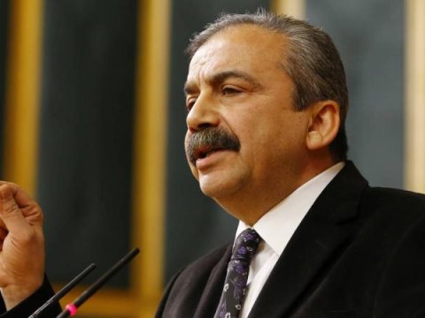 Türkiyə parlamentinin sədr müavini xəstəxanaya yerləşdirildi