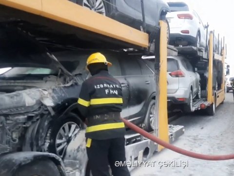 Maşınları daşıyan yük avtomobili yandı - Hadisə yerindən GÖRÜNTÜLƏR