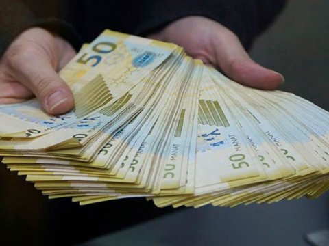 Tanışından hədə-qorxu ilə 169 min manat aldı